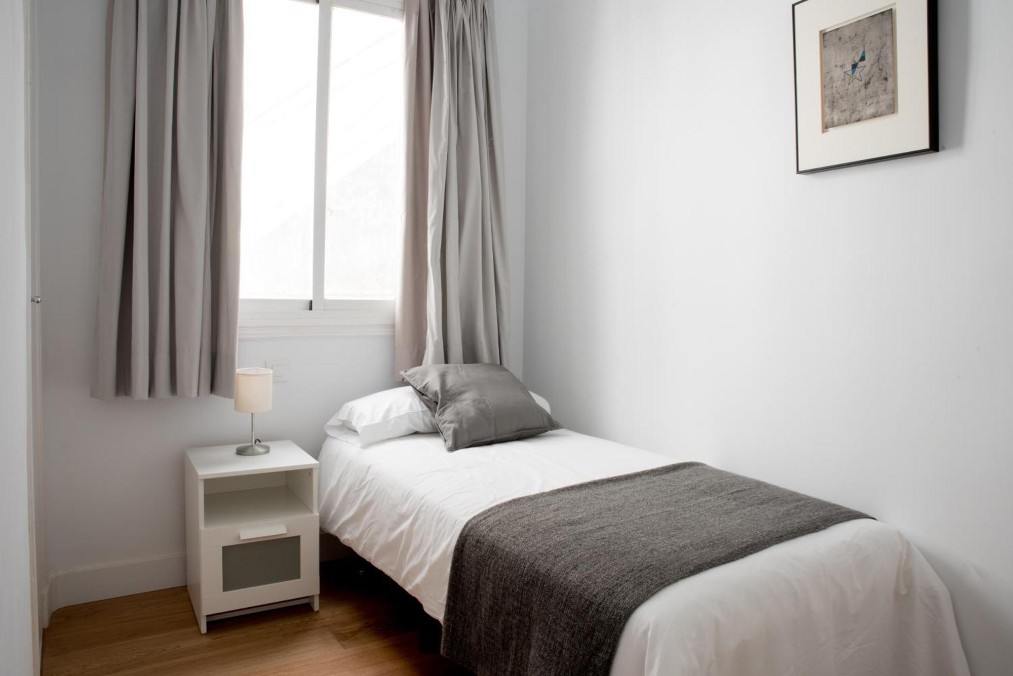 Montaber Apartments - La Paz Market Madrid Room photo