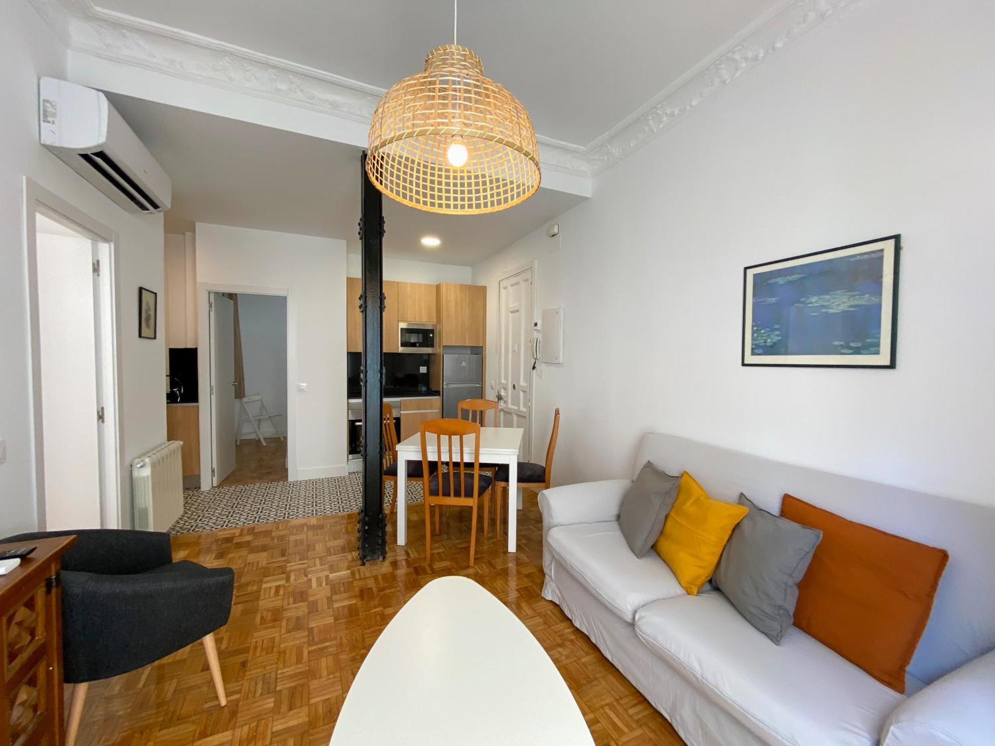 Montaber Apartments - La Paz Market Madrid Room photo